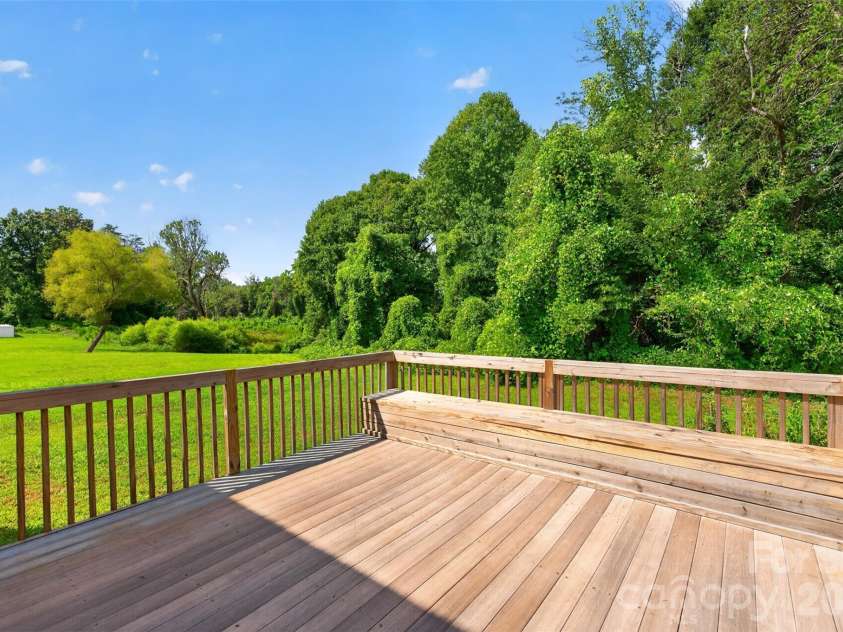1475 Cannan Mountain Drive, Newton, NC 28658.  MLS# CAR4403589, YatesRealty ID 45004. 