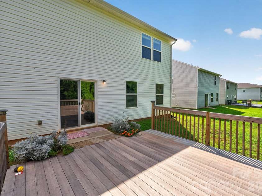 1475 Cannan Mountain Drive, Newton, NC 28658.  MLS# CAR4403589, YatesRealty ID 45004. 
