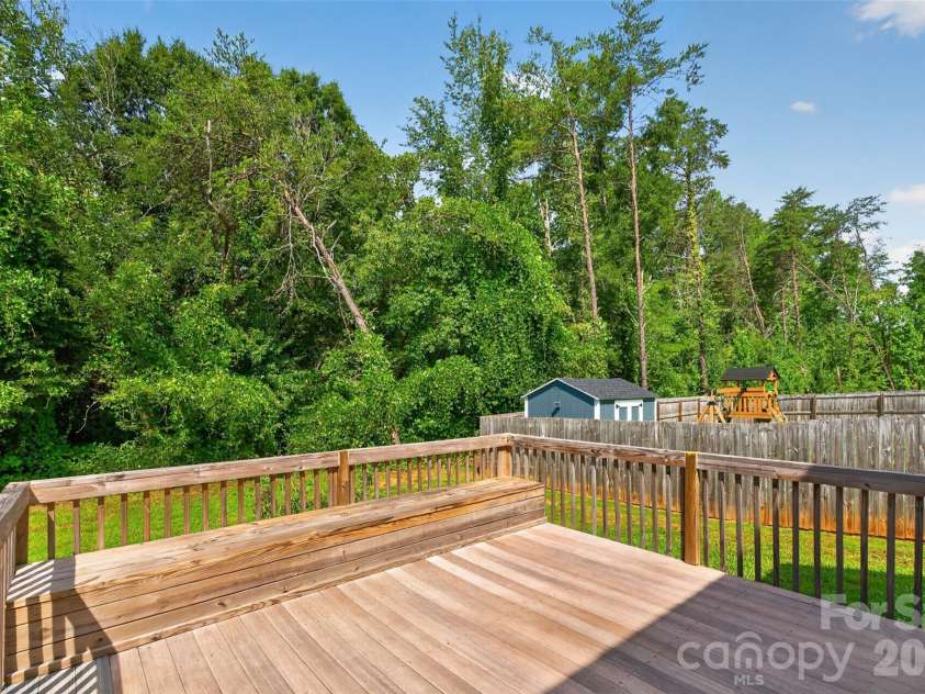 1475 Cannan Mountain Drive, Newton, NC 28658.  MLS# CAR4403589, YatesRealty ID 45004. 