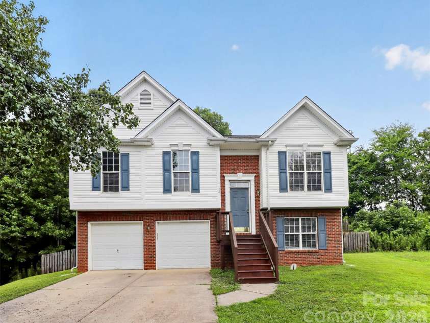 1132 Wylam Dilly Court, Charlotte, NC 28213.  MLS# CAR4399006, YatesRealty ID 45008. 