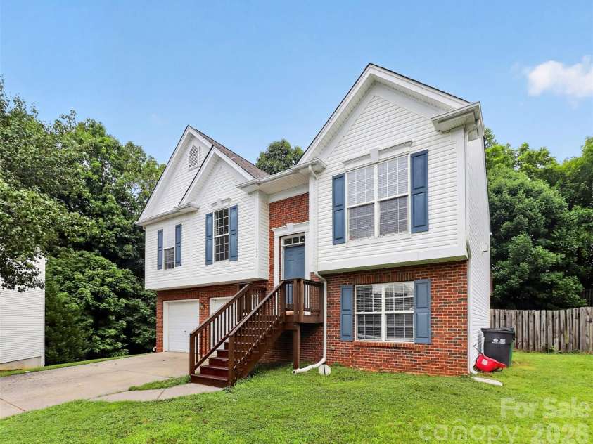 1132 Wylam Dilly Court, Charlotte, NC 28213.  MLS# CAR4399006, YatesRealty ID 45008. 