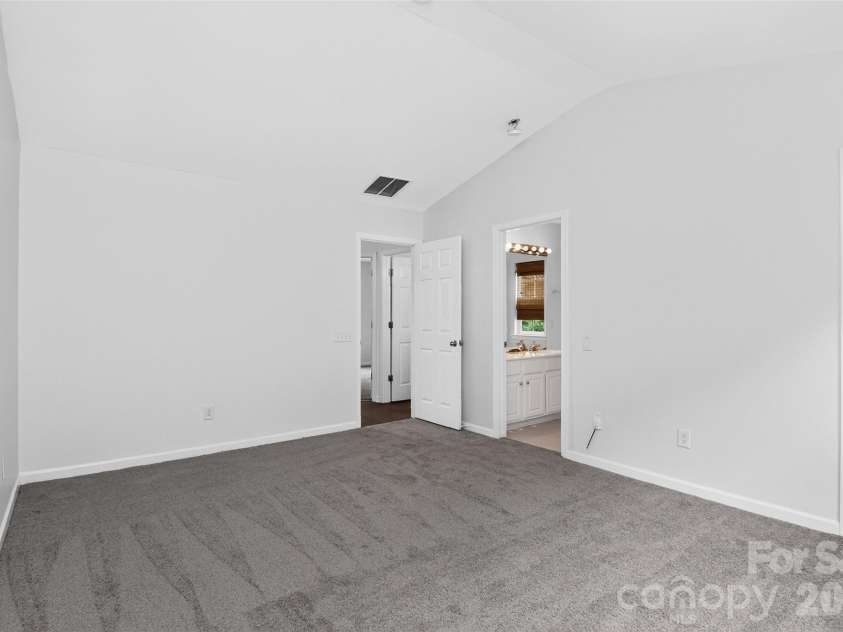 1132 Wylam Dilly Court, Charlotte, NC 28213.  MLS# CAR4399006, YatesRealty ID 45008. 