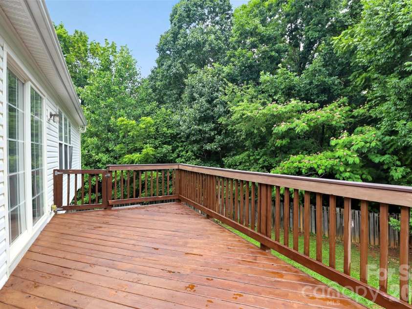 1132 Wylam Dilly Court, Charlotte, NC 28213.  MLS# CAR4399006, YatesRealty ID 45008. 