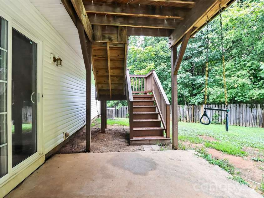 1132 Wylam Dilly Court, Charlotte, NC 28213.  MLS# CAR4399006, YatesRealty ID 45008. 
