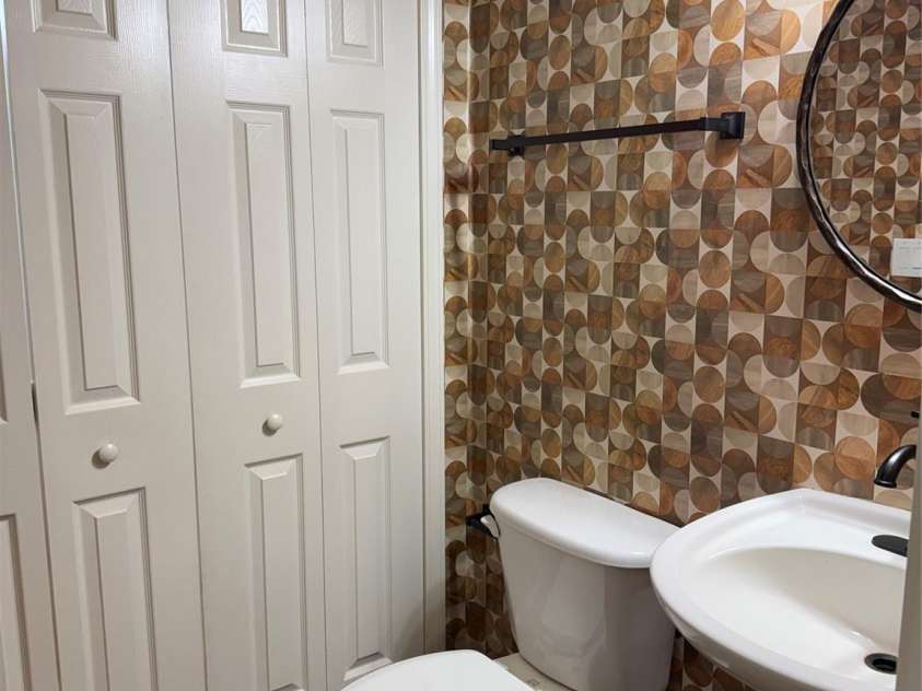 2421 Arden Gate Lane, Charlotte, NC 28262.  MLS# CAR4408032, YatesRealty ID 45009. 