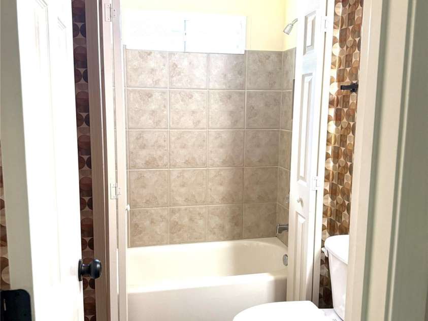 2421 Arden Gate Lane, Charlotte, NC 28262.  MLS# CAR4408032, YatesRealty ID 45009. 