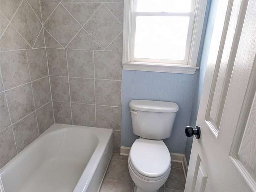 2421 Arden Gate Lane, Charlotte, NC 28262.  MLS# CAR4408032, YatesRealty ID 45009. Jack n Jill Bathroom