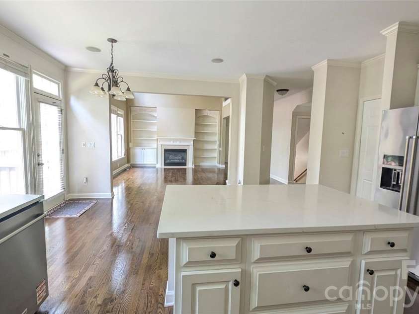 2421 Arden Gate Lane, Charlotte, NC 28262.  MLS# CAR4408032, YatesRealty ID 45009. Kitchen