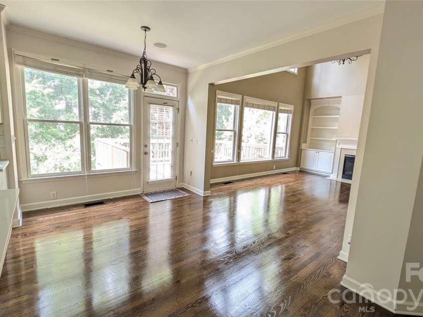 2421 Arden Gate Lane, Charlotte, NC 28262.  MLS# CAR4408032, YatesRealty ID 45009. Kitchen Dining