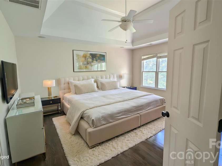 2421 Arden Gate Lane, Charlotte, NC 28262.  MLS# CAR4408032, YatesRealty ID 45009. Primary Bedroom