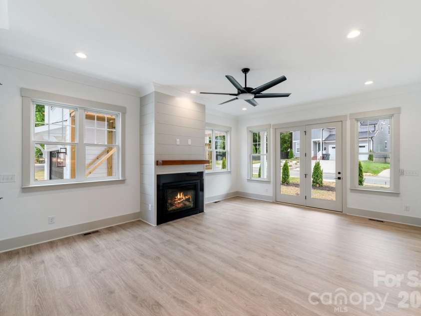 1529 Beckwith Place, Charlotte, NC 28205.  MLS# CAR4345978, YatesRealty ID 4501. 