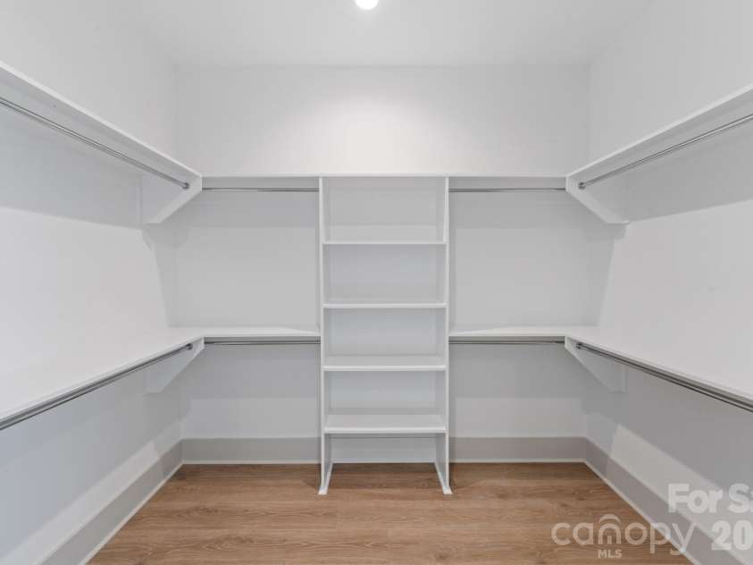 1529 Beckwith Place, Charlotte, NC 28205.  MLS# CAR4345978, YatesRealty ID 4501. 