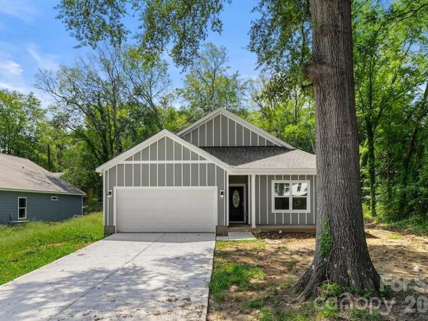 503 Dunlap Street, Lancaster, SC 29720.  MLS# CAR4415480, YatesRealty ID 45010. 