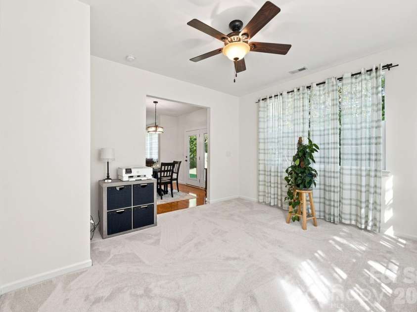 9716 Southampton Commons Drive, Charlotte, NC 28277.  MLS# CAR4415657, YatesRealty ID 45011. 