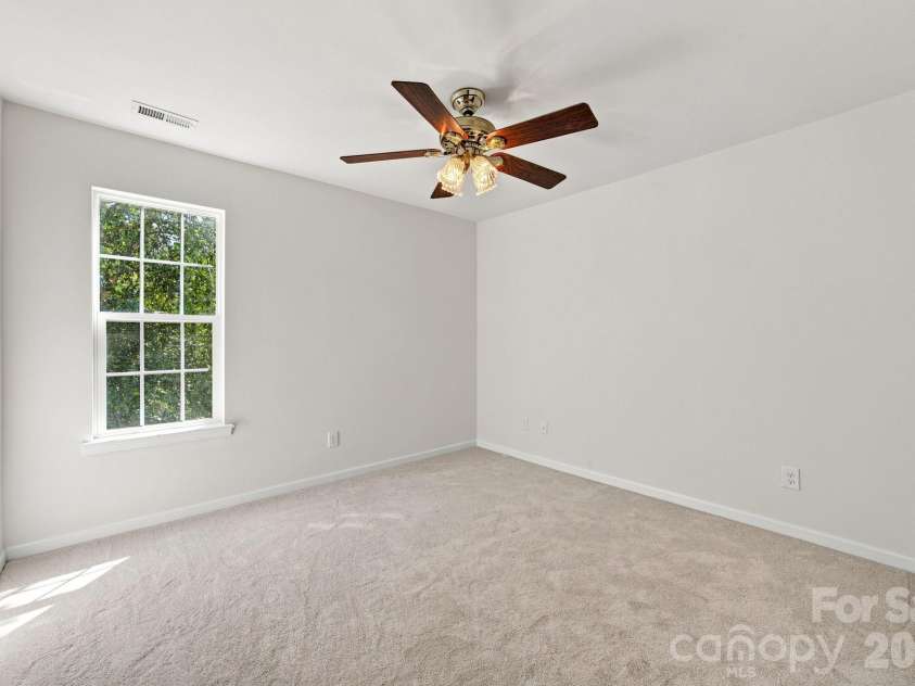 9716 Southampton Commons Drive, Charlotte, NC 28277.  MLS# CAR4415657, YatesRealty ID 45011. 