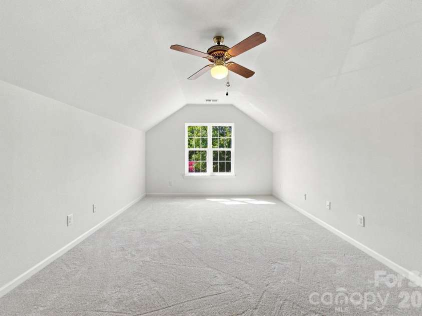 9716 Southampton Commons Drive, Charlotte, NC 28277.  MLS# CAR4415657, YatesRealty ID 45011. 