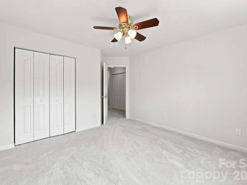 9716 Southampton Commons Drive, Charlotte, NC 28277.  MLS# CAR4415657, YatesRealty ID 45011. 