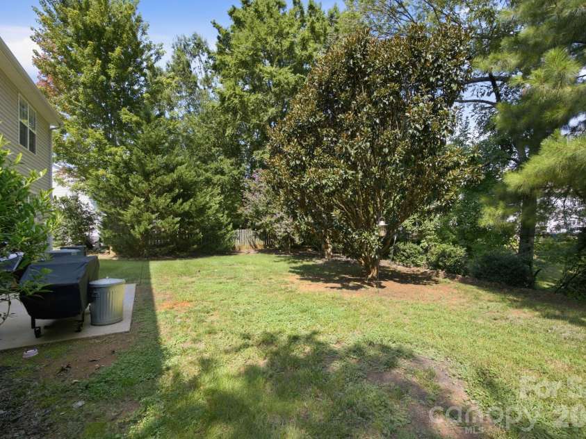 9716 Southampton Commons Drive, Charlotte, NC 28277.  MLS# CAR4415657, YatesRealty ID 45011. 