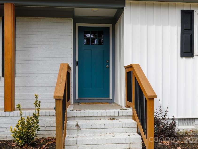 2184 Chanticleer Circle, Rock Hill, SC 29732.  MLS# CAR4317007, YatesRealty ID 45013. 