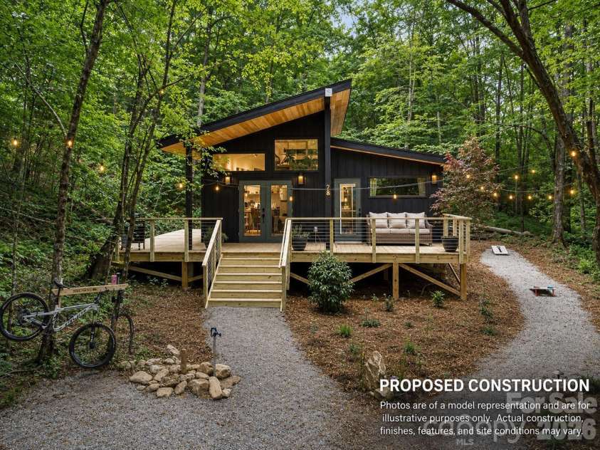 352 Twinbrook Lane, Maggie Valley, NC 28751.  MLS# CAR4415662, YatesRealty ID 45013. 