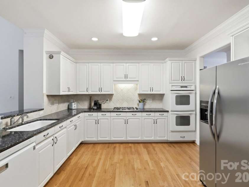 13101 Darby Chase Drive, Charlotte, NC 28277.  MLS# CAR4396206, YatesRealty ID 45016. 