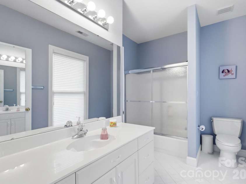 13101 Darby Chase Drive, Charlotte, NC 28277.  MLS# CAR4396206, YatesRealty ID 45016. 