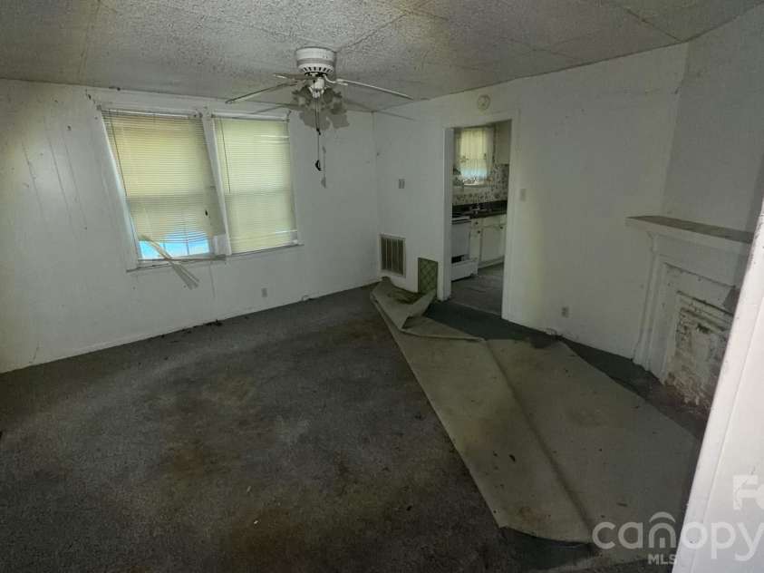 109 Dean Street, Gastonia, NC 28052.  MLS# CAR4415660, YatesRealty ID 45017. 