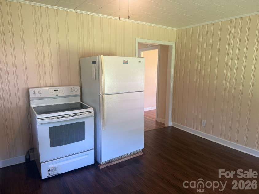 405 Woodland Drive, Kershaw, SC 29067.  MLS# CAR4412557, YatesRealty ID 45019. 