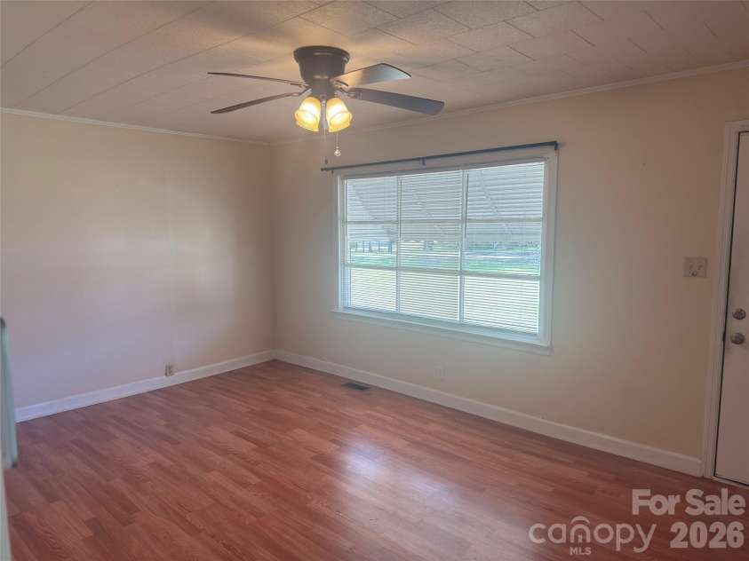 405 Woodland Drive, Kershaw, SC 29067.  MLS# CAR4412557, YatesRealty ID 45019. 