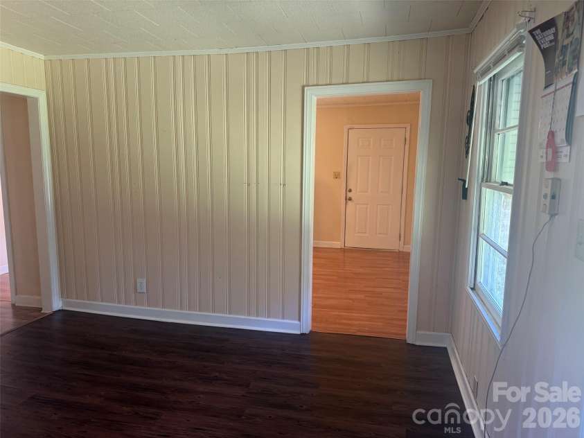 405 Woodland Drive, Kershaw, SC 29067.  MLS# CAR4412557, YatesRealty ID 45019. 