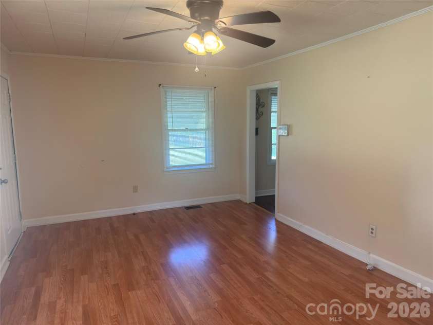 405 Woodland Drive, Kershaw, SC 29067.  MLS# CAR4412557, YatesRealty ID 45019. 