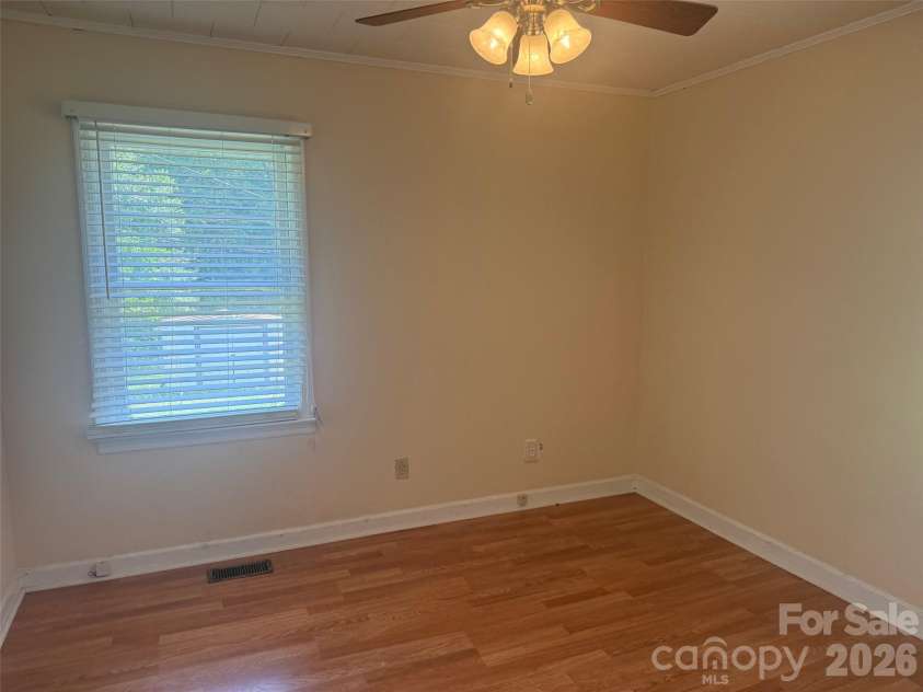 405 Woodland Drive, Kershaw, SC 29067.  MLS# CAR4412557, YatesRealty ID 45019. 