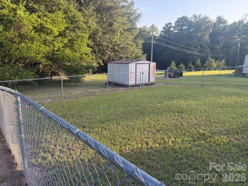 405 Woodland Drive, Kershaw, SC 29067.  MLS# CAR4412557, YatesRealty ID 45019. 