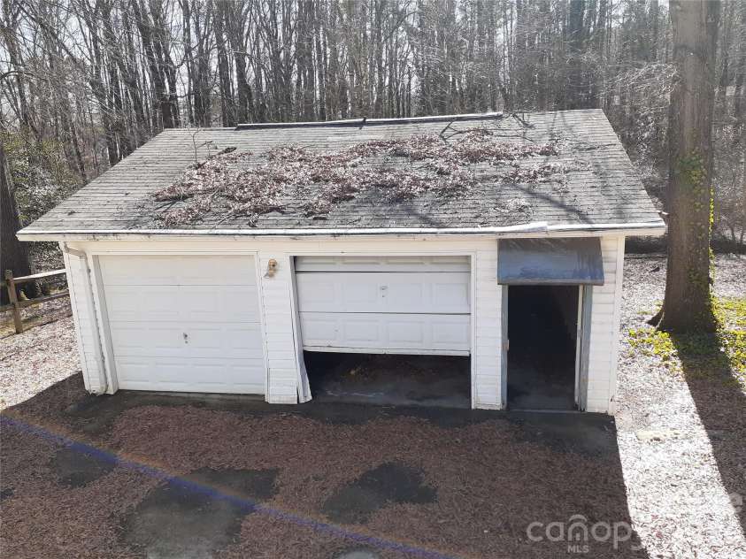 1638 Colonial Drive, Salisbury, NC 28144.  MLS# CAR4350476, YatesRealty ID 4502. 