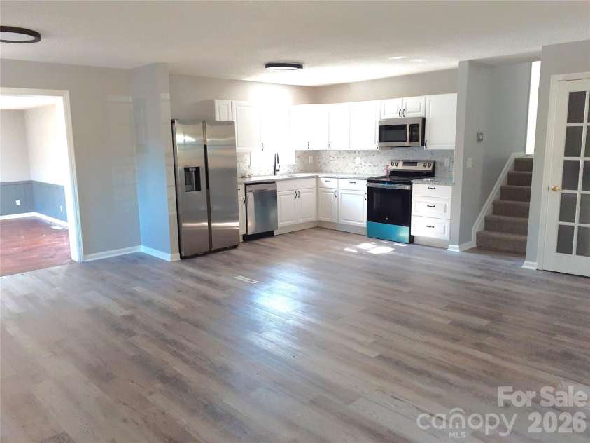 1638 Colonial Drive, Salisbury, NC 28144.  MLS# CAR4350476, YatesRealty ID 4502. 