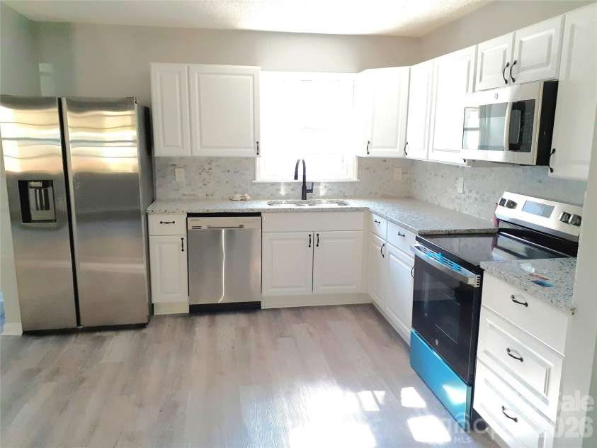 1638 Colonial Drive, Salisbury, NC 28144.  MLS# CAR4350476, YatesRealty ID 4502. 