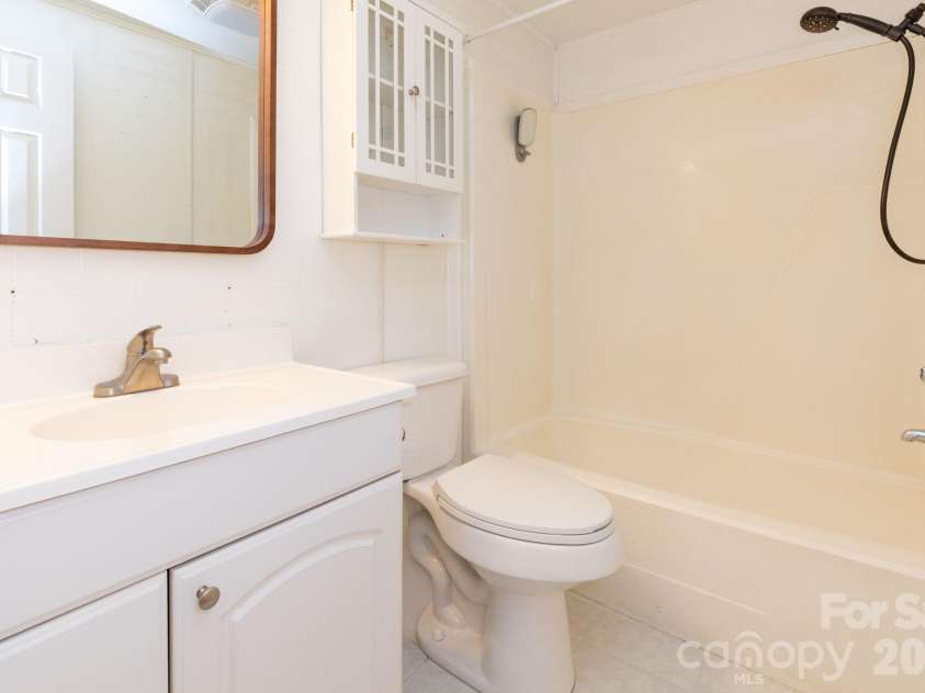 38 Mountainberry Lane, Fairview, NC 28730.  MLS# CAR4345416, YatesRealty ID 4502. 