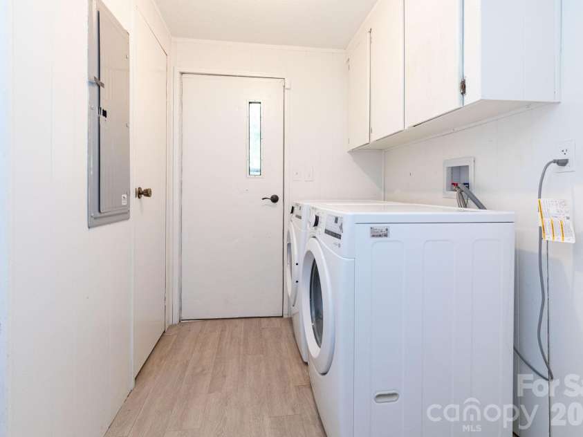 38 Mountainberry Lane, Fairview, NC 28730.  MLS# CAR4345416, YatesRealty ID 4502. 