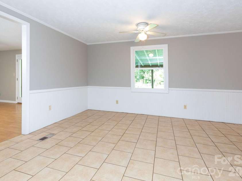 38 Mountainberry Lane, Fairview, NC 28730.  MLS# CAR4345416, YatesRealty ID 4502. 