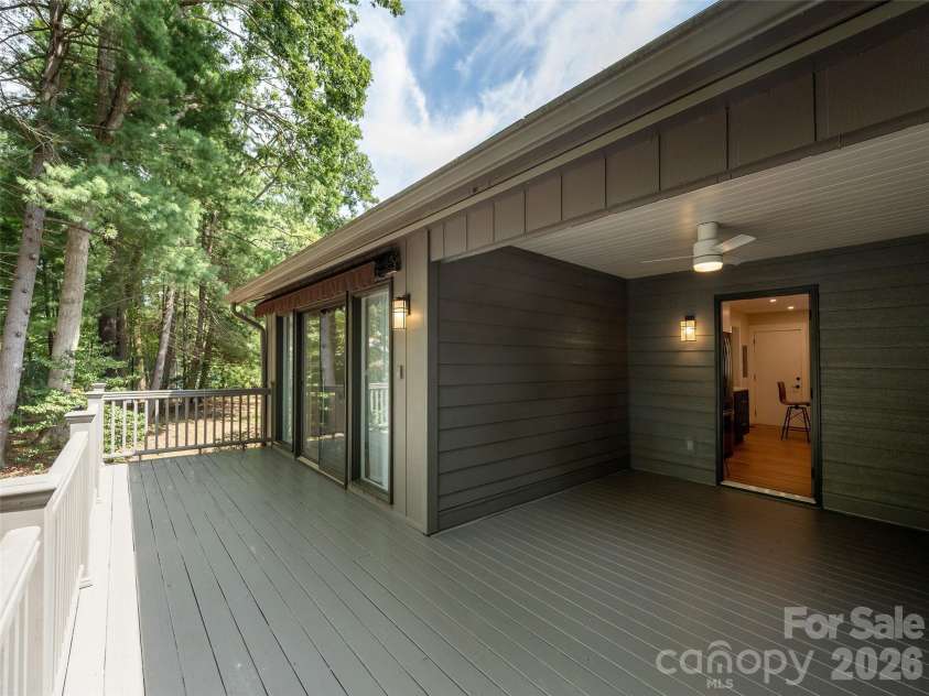 433 Crowfields Drive, Asheville, NC 28803.  MLS# CAR4414643, YatesRealty ID 45020. Deck Accessible from the Living Room & Kitchen