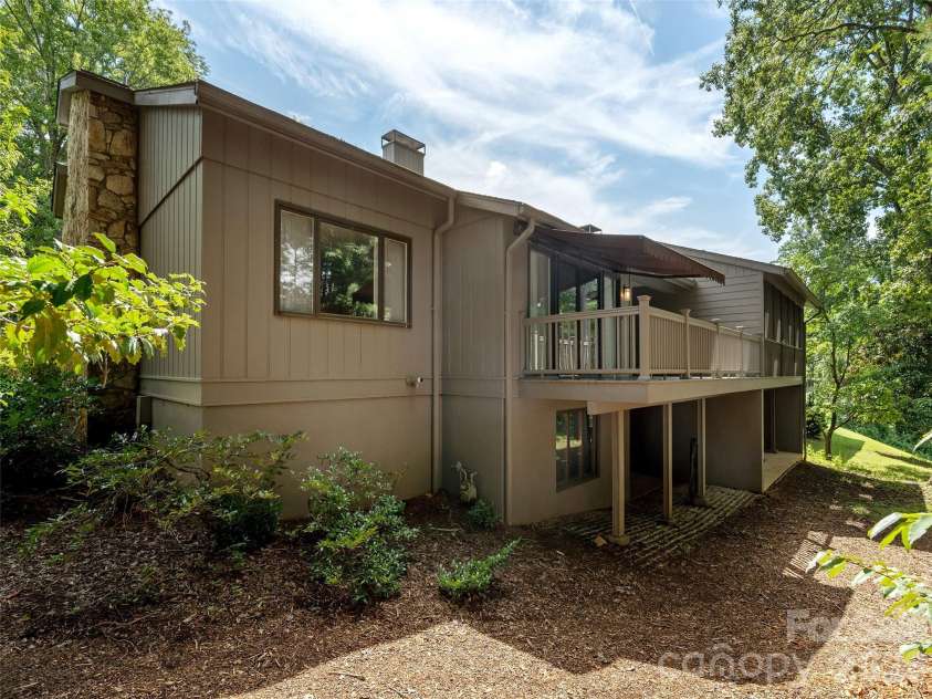 433 Crowfields Drive, Asheville, NC 28803.  MLS# CAR4414643, YatesRealty ID 45020. End Unit with Easy Access to the Basement