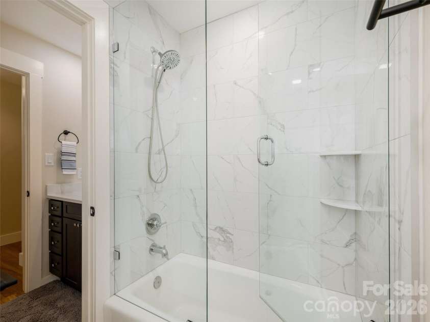 433 Crowfields Drive, Asheville, NC 28803.  MLS# CAR4414643, YatesRealty ID 45020. Guest Tub & Shower