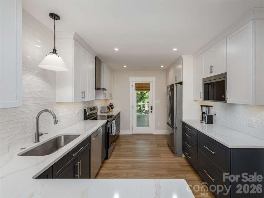 433 Crowfields Drive, Asheville, NC 28803.  MLS# CAR4414643, YatesRealty ID 45020. Looking toward the Covered Deck