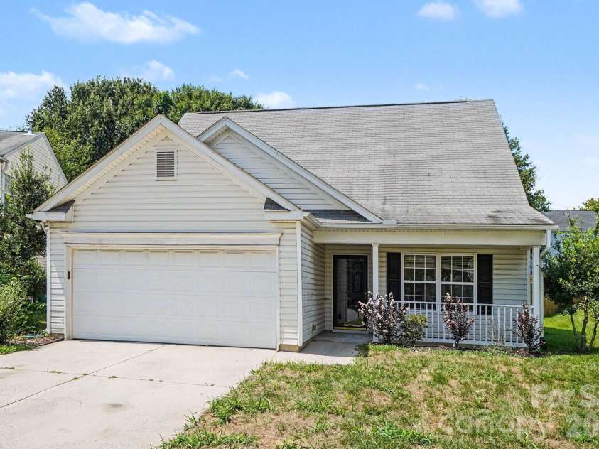 10411 Pickerel Lane, Charlotte, NC 28213.  MLS# CAR4399845, YatesRealty ID 45021. 