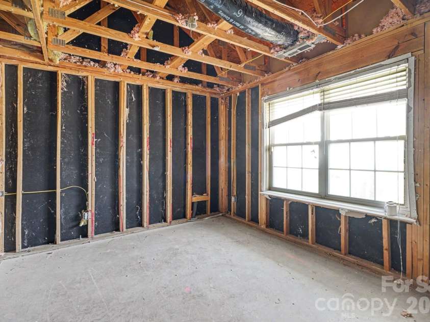 10411 Pickerel Lane, Charlotte, NC 28213.  MLS# CAR4399845, YatesRealty ID 45021. 