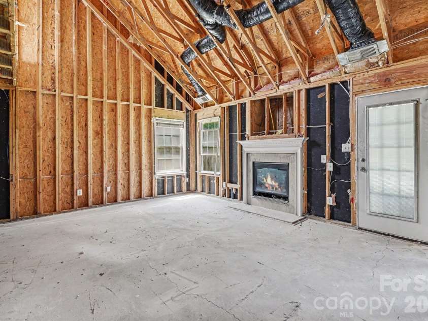 10411 Pickerel Lane, Charlotte, NC 28213.  MLS# CAR4399845, YatesRealty ID 45021. 