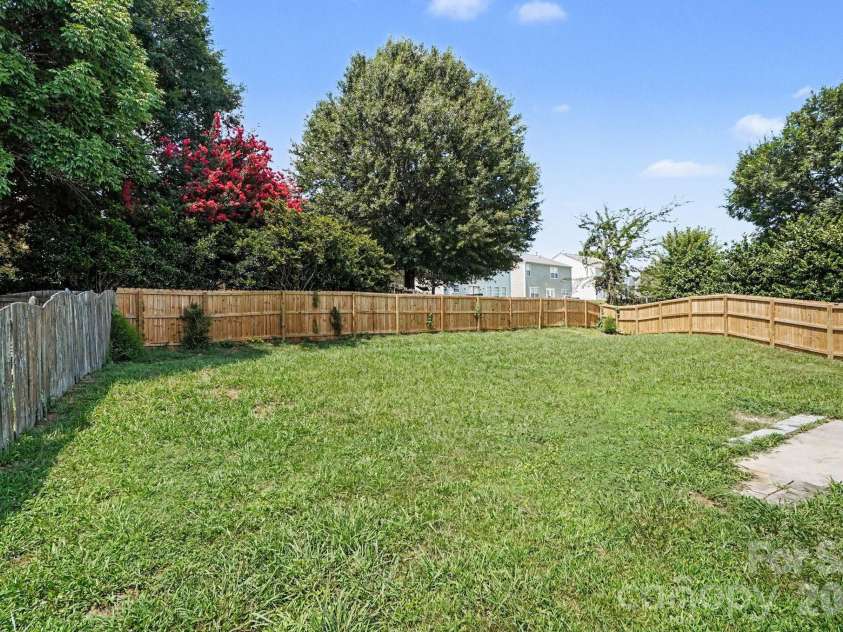 10411 Pickerel Lane, Charlotte, NC 28213.  MLS# CAR4399845, YatesRealty ID 45021. 