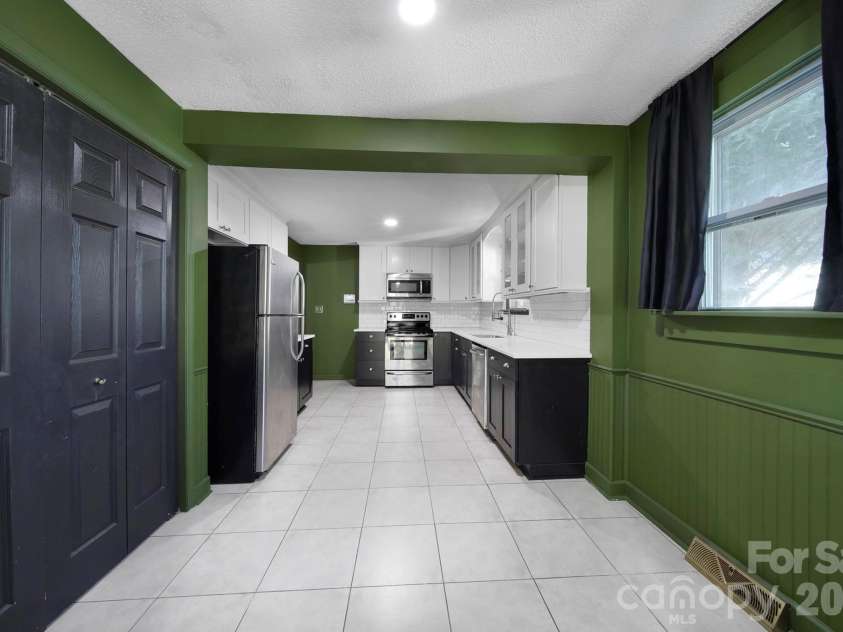 403 Church Street, Gastonia, NC 28054.  MLS# CAR4403736, YatesRealty ID 45022. 