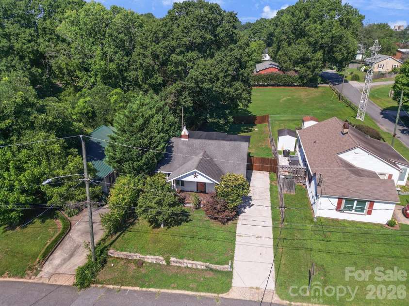 403 Church Street, Gastonia, NC 28054.  MLS# CAR4403736, YatesRealty ID 45022. 