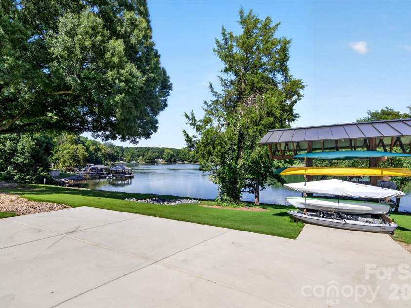 6981 Waterstone Drive, Sherrills Ford, NC 28673.  MLS# CAR4415129, YatesRealty ID 45024. 